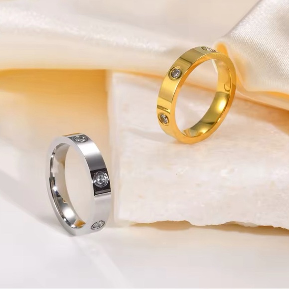 Cubic ring 💍 - Picture 4 of 4